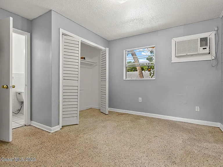 Peachtree Apartments — Photo 7