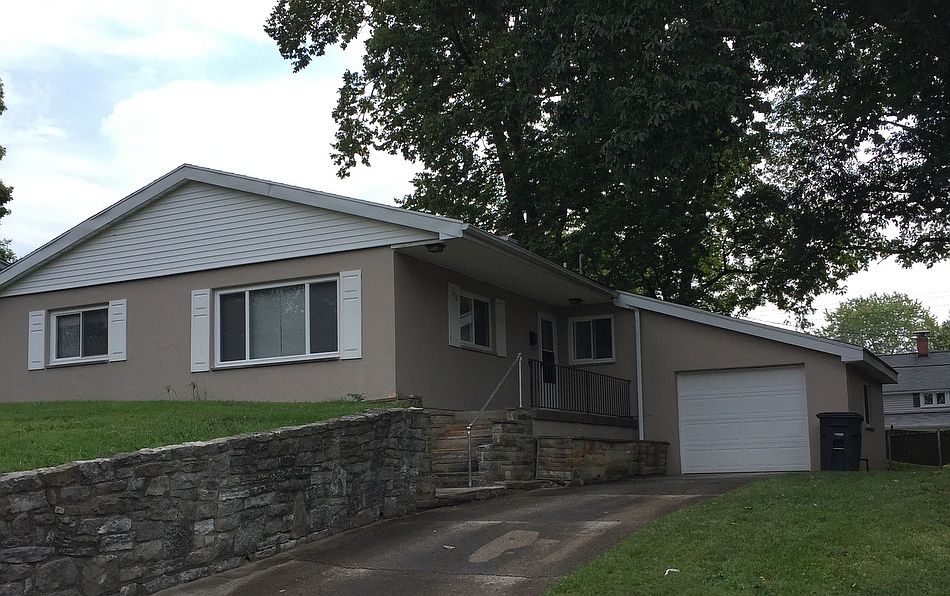 1st image of 132 Murray Dr