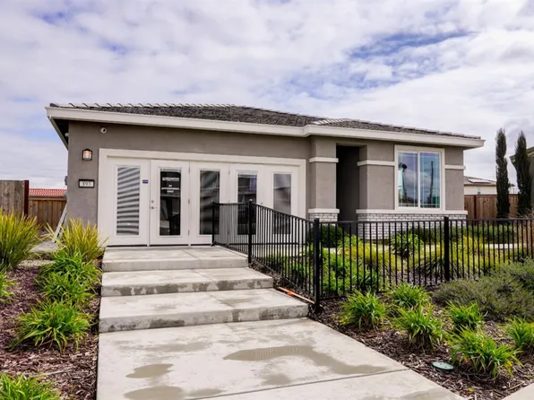 893 Pine Creek Place, Plumas Lake, CA 95961