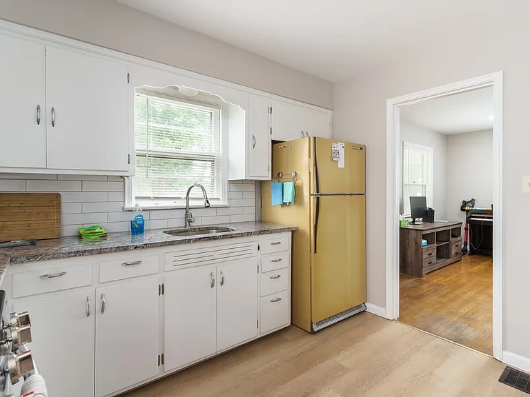 62 E Stanton Ave — Photo 9