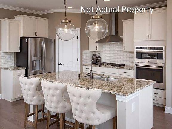 2nd image of 1043 Sunbury Meadows Dr