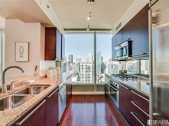 5th image of 425 1st St #2606