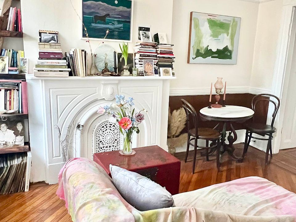 1st image of 177 Bainbridge St #2