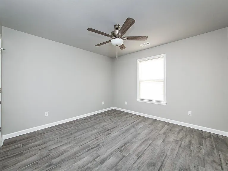109 Elm St #5 — Photo 28