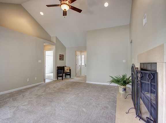 3rd image of 501 Rosewood Dr