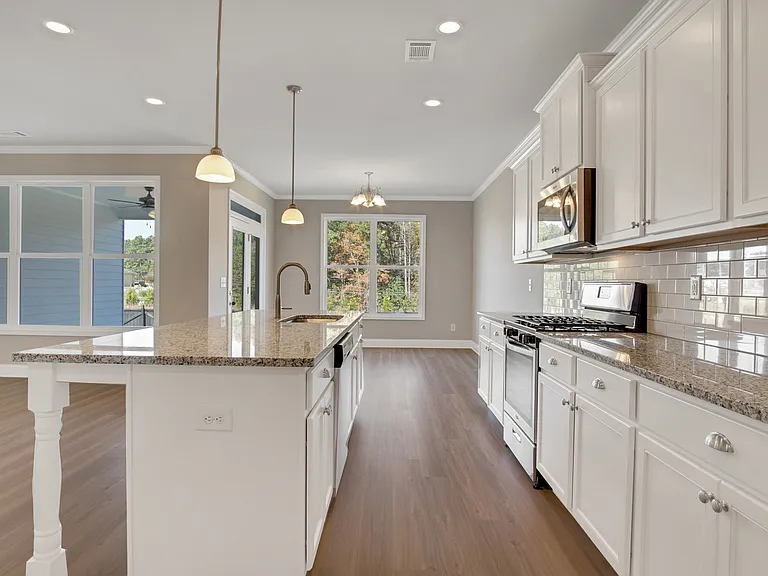5157 Parkwood Dr — Photo 8