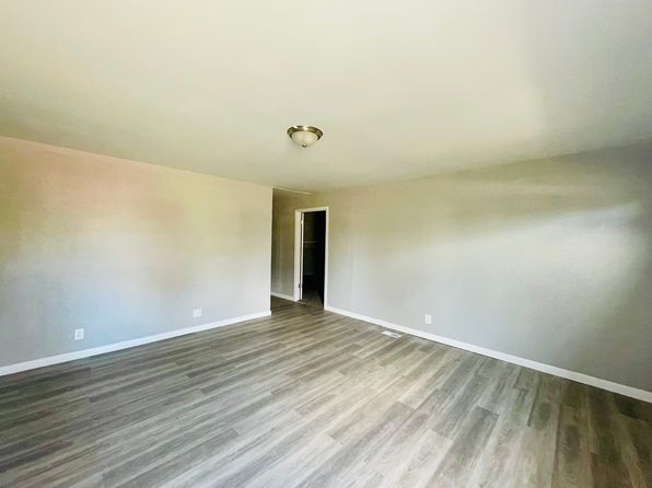725 Saint Norbert Dr