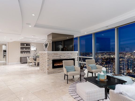 3rd image of 938 Nelson St #3603