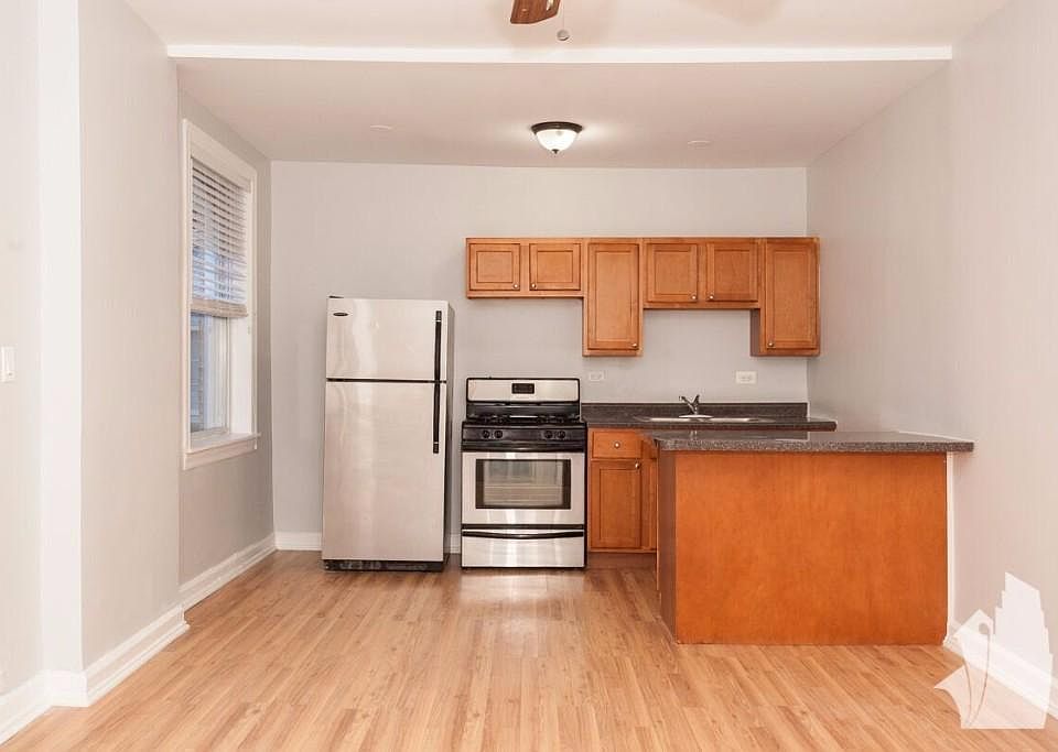 1st image of 5860 N Kenmore Ave APT 210C