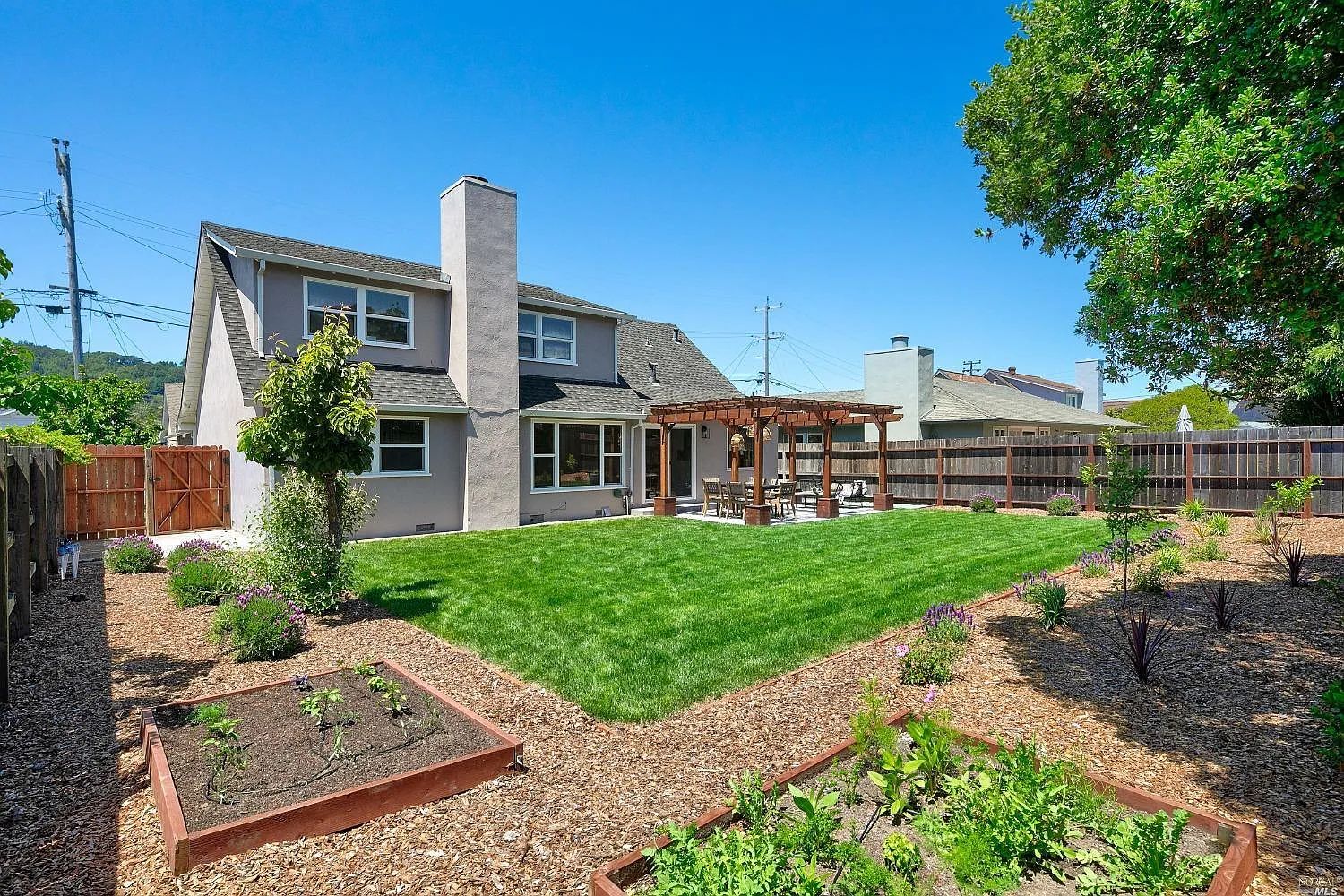 10 Granada Drive photo 1
