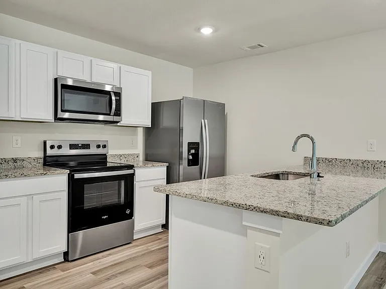 627 Fox Den Cir — Photo 3