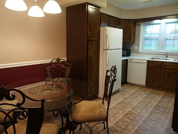 4th image of 6042 Valleybrook Dr