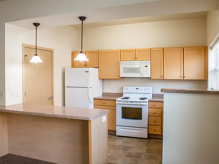 706 Fulton St — Photo 3