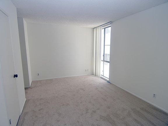 5th image of 1810 Camden Ave