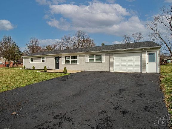 2nd image of 1090 Broadview Pl