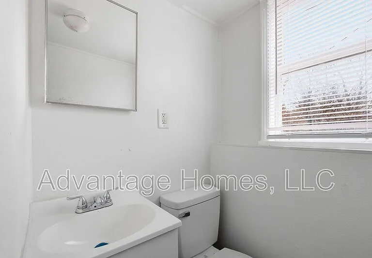 1015 N Scott Ave #108-5 — Photo 14