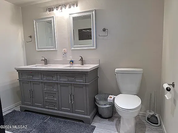 5025 E 3rd St — Photo 2
