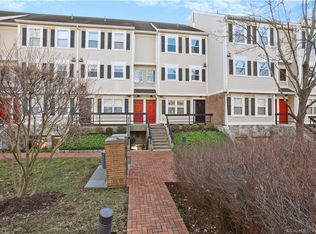 39 Highland Rd, Stamford, CT 06902