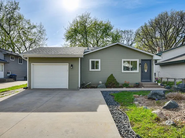 2075 N Ivy St, Saint Paul, MN 55109
