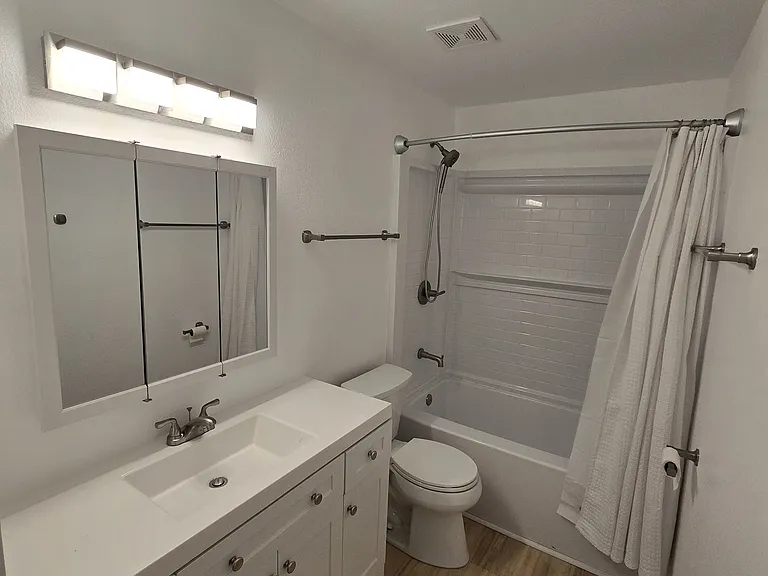 W Desert Crest Dr — Photo 5