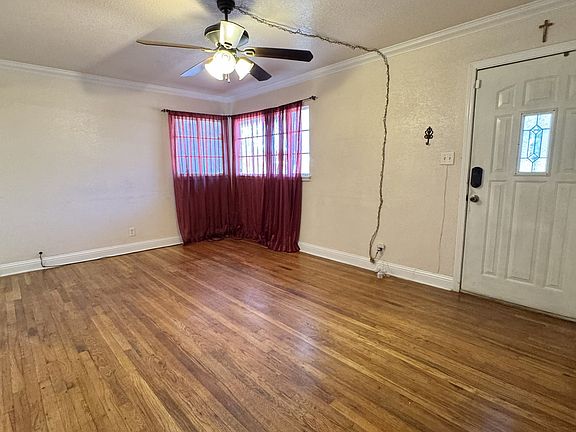 4th image of 1021 Birch Ln