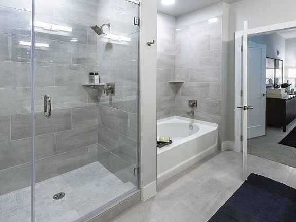 4th image of 852 W 20th St #B-834