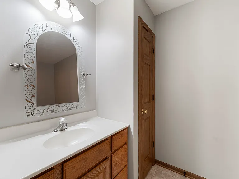 1477 Stonefield Dr — Photo 7