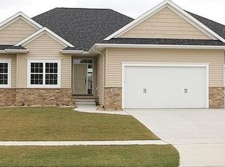 2985 Newcastle Rd, Marion, IA 52302