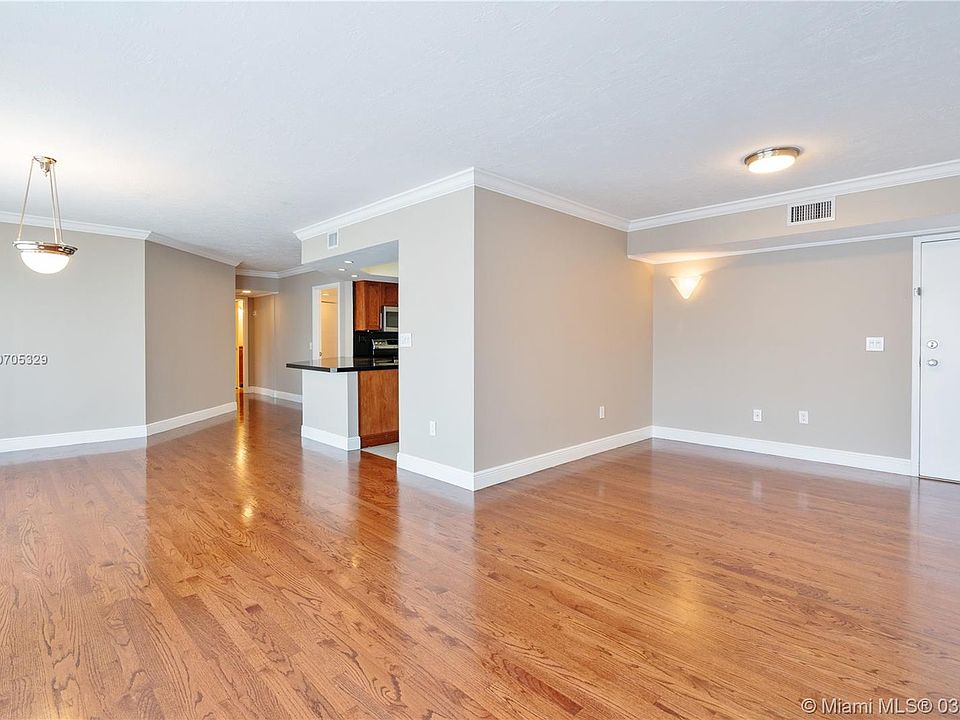 1st image of 2600 Collins Ave APT 503