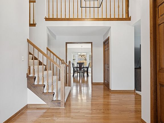 2nd image of 1679 Brittany Ln