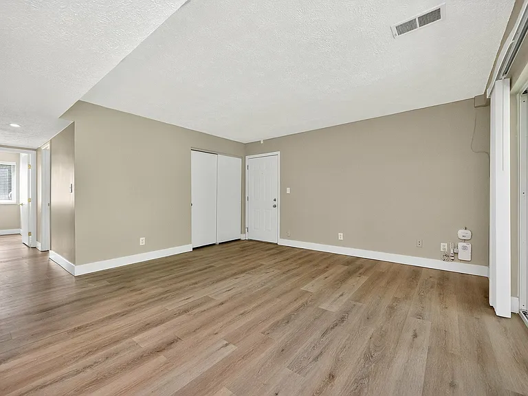 2x1 Renovated Living Space 2x1 Renovated Living Space