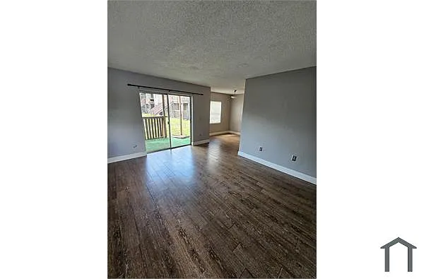 Building Photo - 9003 Westchester Cir #8