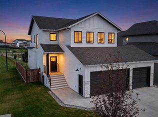 8213 W 121st St, Grande Prairie, AB T8W0J7