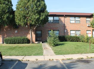 2902 31st St APT 6, Zion, IL 60099
