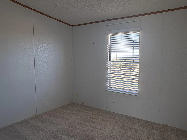 1149 Hart Ln — Photo 16