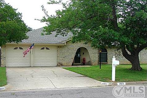 1st image of 2803 Fox Hill Dr