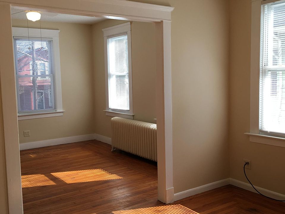 1st image of 96 Greenwich Ave Floor 2