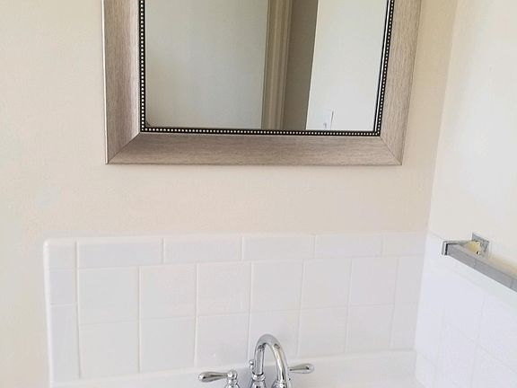 5th image of 7067 Canary Ct