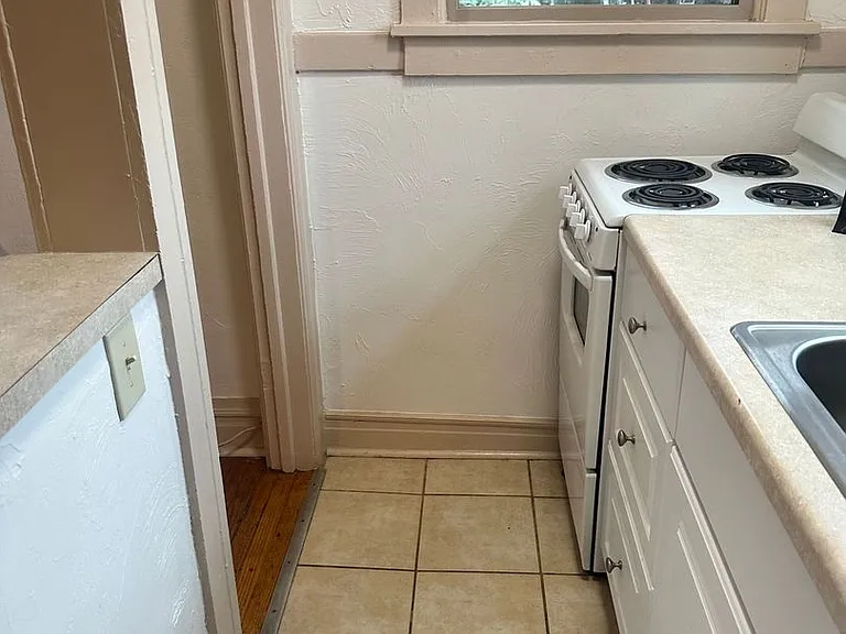 1312 Mill St — Photo 8