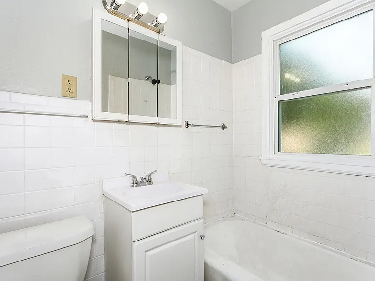 847 S Pershing St — Photo 1