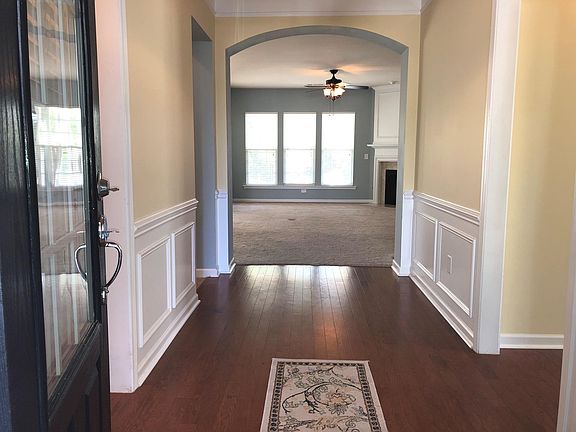 4th image of 274 Salient Ln