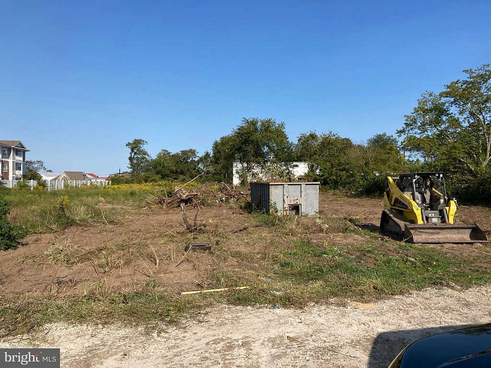 1st image of 17585 Stingey Ln