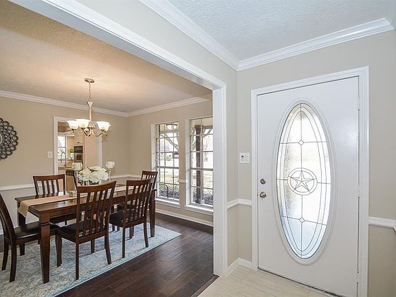 4th image of 2227 Hickory Lawn Dr