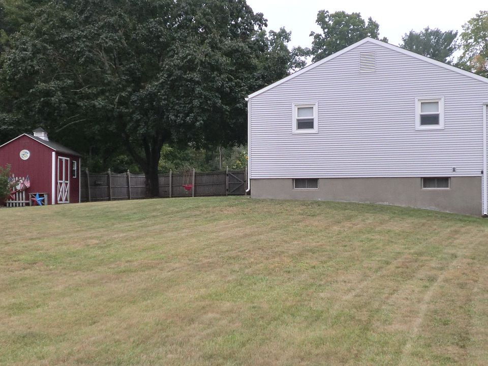 2nd image of 25 Orbit Dr