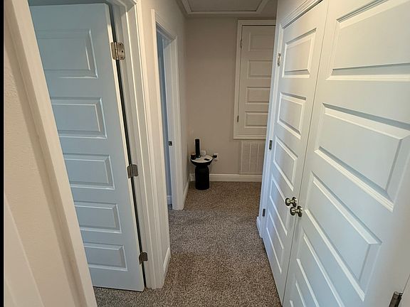 5th image of 1000 McLaren Cir