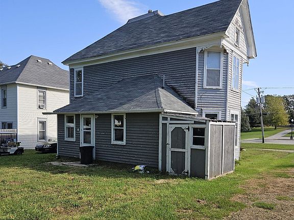 2nd image of 705 Garfield St