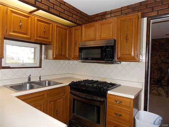 5th image of 408 Pandora Dr