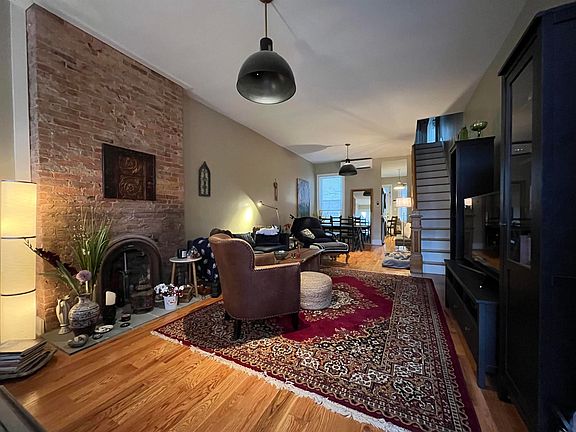 2nd image of 49 Park St #2