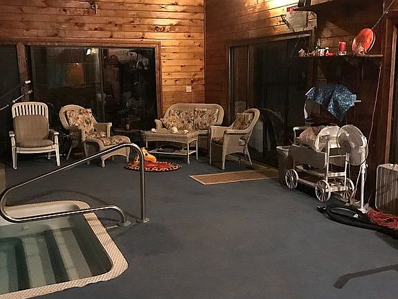 4th image of 1008 Highland Cir SE