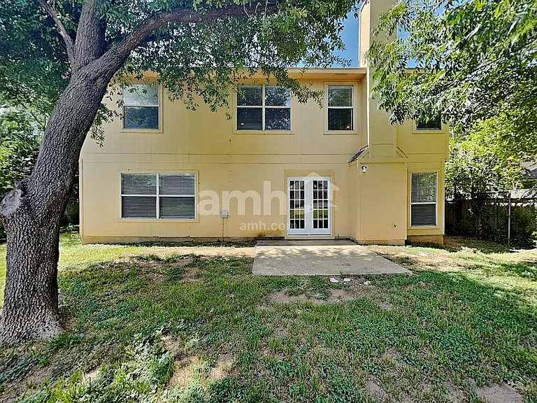 2207 Southeastern Trl — Photo 27